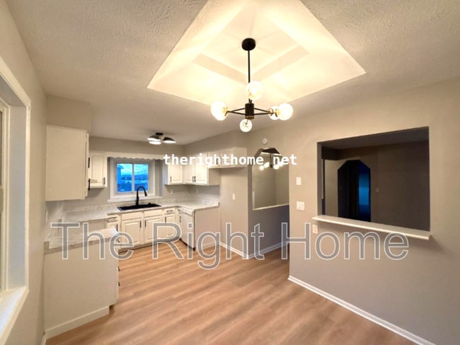 Building Photo - 8617 S 143rd Ave