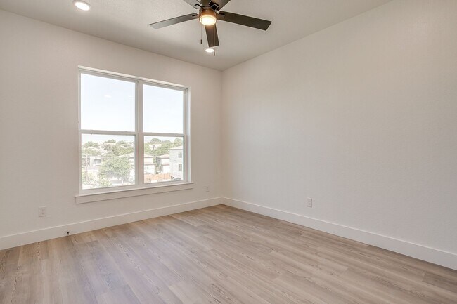 Building Photo - 2801 Forest Park Blvd