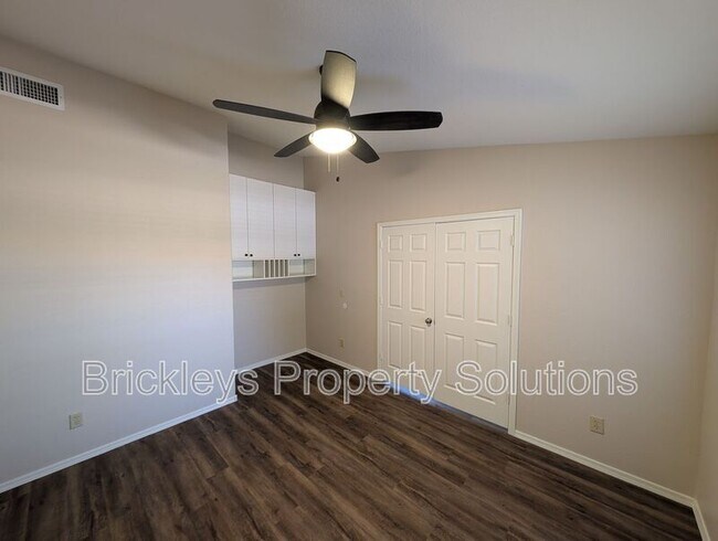 Building Photo - 618 W Tumbleweed Rd