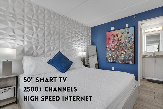 Building Photo - The Irlo