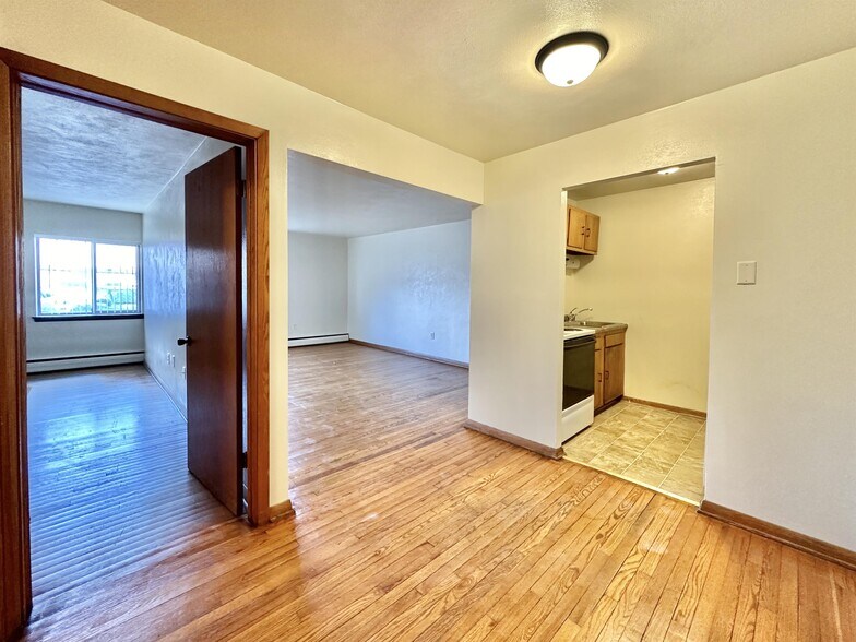 Building Photo - 430 Harrison Ave