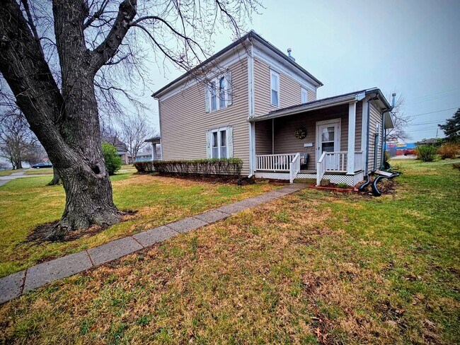 Building Photo - 114 N 3rd St
