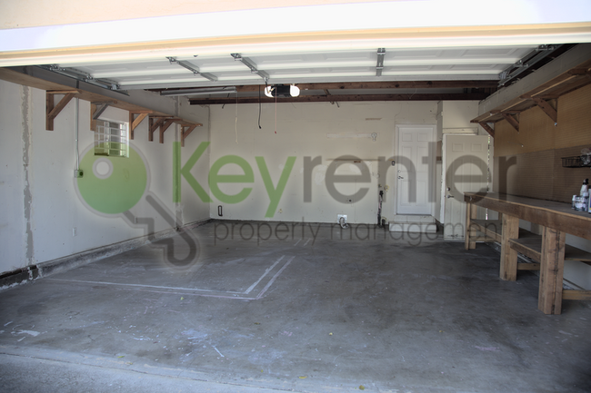 Building Photo - 9024 Alderson Ave