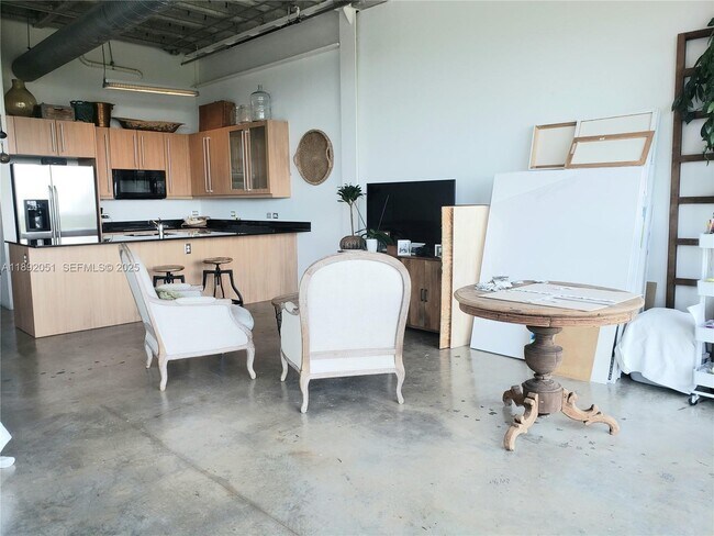 Building Photo - 8101 Biscayne Blvd