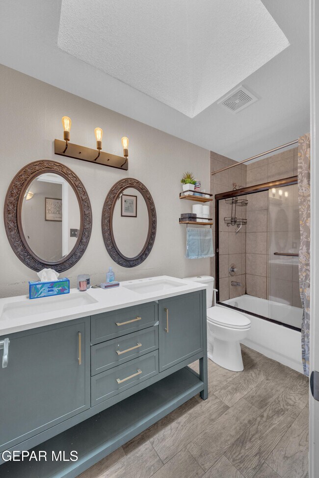 Building Photo - 12521 Paseo Alegre Dr