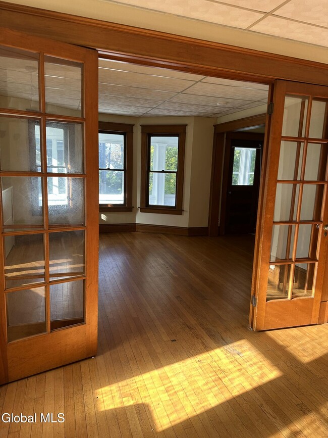 Building Photo - 65 Ten Eyck Ave