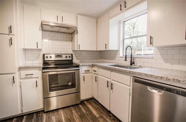 Building Photo - 8308 Peaceful Hill Ln