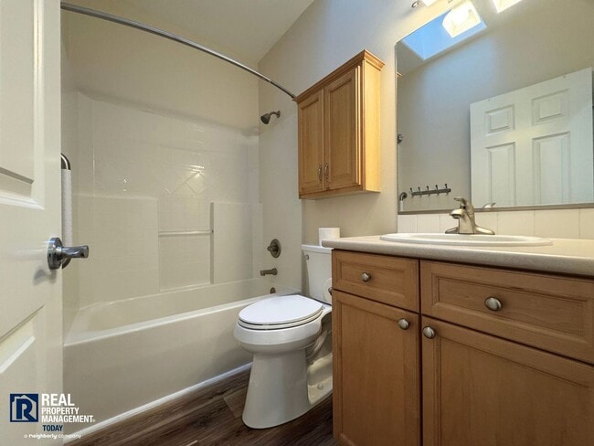 Building Photo - Beautiful 2-Bedroom Townhome with Vaulted Ceilings & 2-Car Garage!!