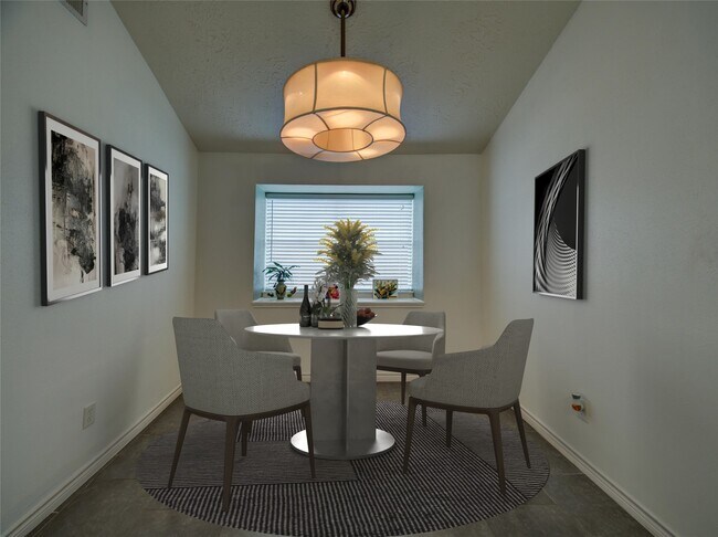 Building Photo - 7114 Buchanan Dr