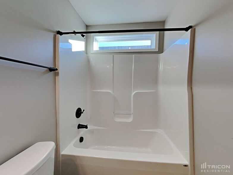 Building Photo - 85 Scotch Bonnet Ridge