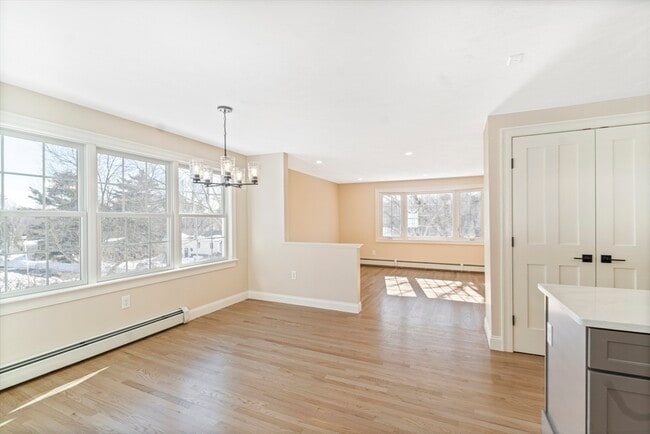 Building Photo - 21 Hodgkins Dr