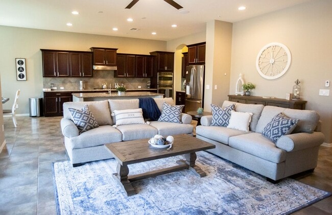 Building Photo - FURNISHED 3 BEDROOM IN CHANDLER!!