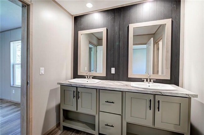 Building Photo - 81 Popham Rd