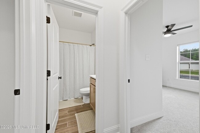 Building Photo - 15065 High Point Dr