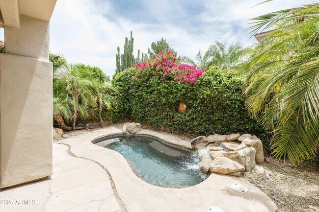 Building Photo - 7369 E Del Acero Dr