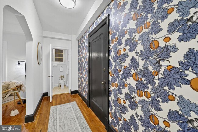 Building Photo - 2707 Adams Mill Rd NW