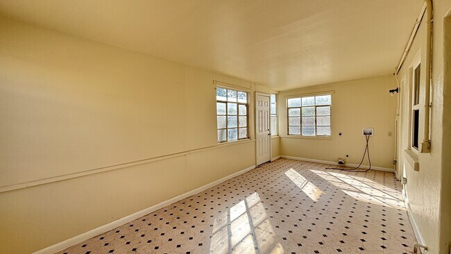 Building Photo - 8033 Carpenter Dr