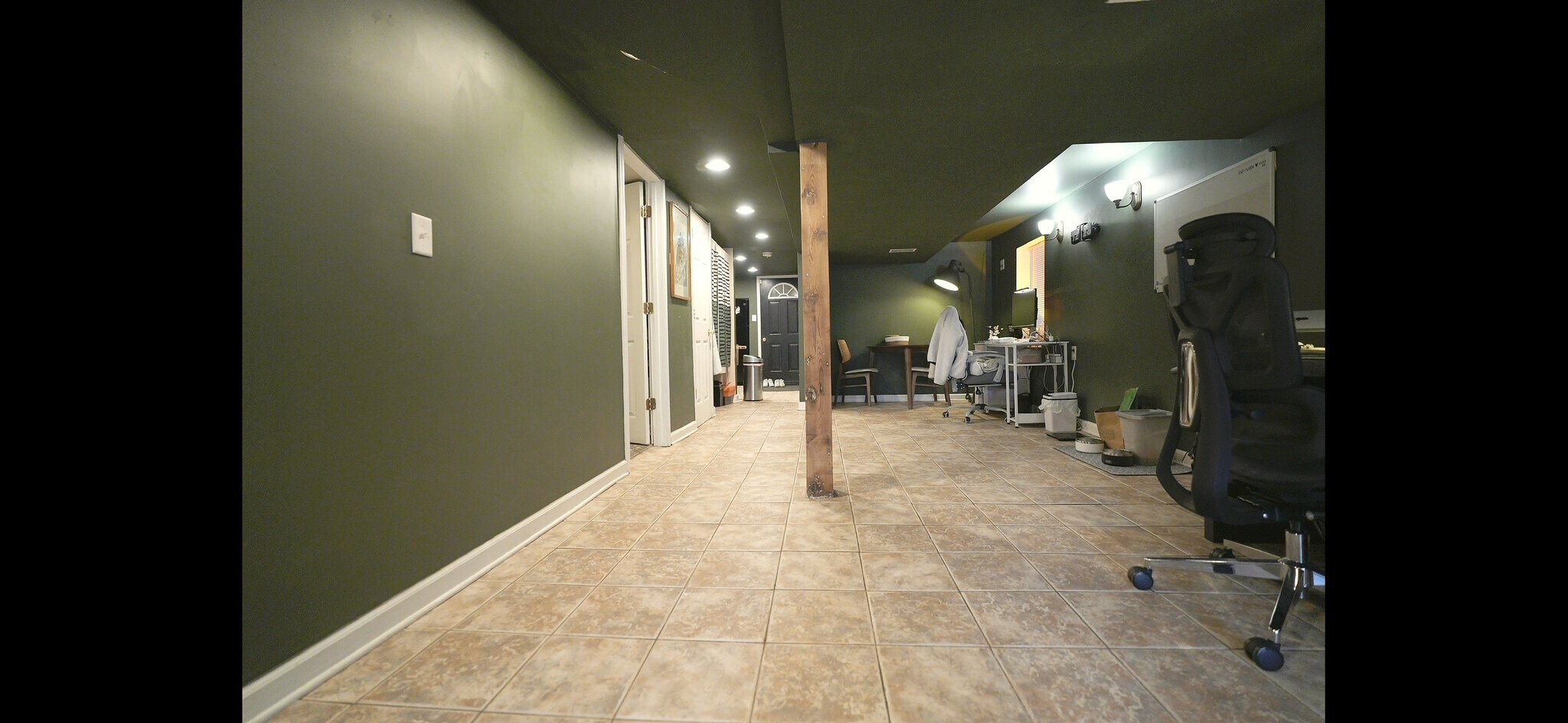 Building Photo - 2333 S Hoyne Ave