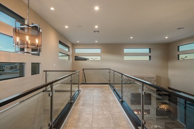 Building Photo - Luxury Home located in The Ridges of Summe...