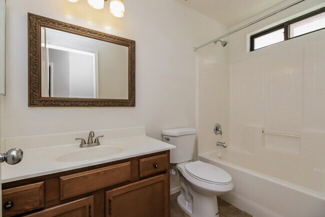 Building Photo - 2339 E Greenlee Ave