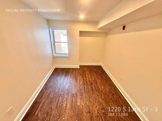 Building Photo - 1220 S 13th St