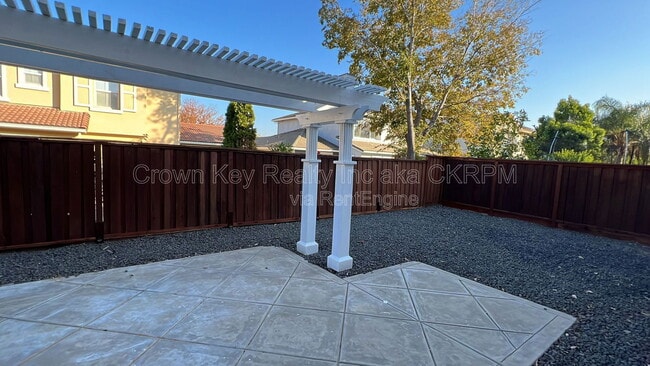 Building Photo - 724 Shelli St