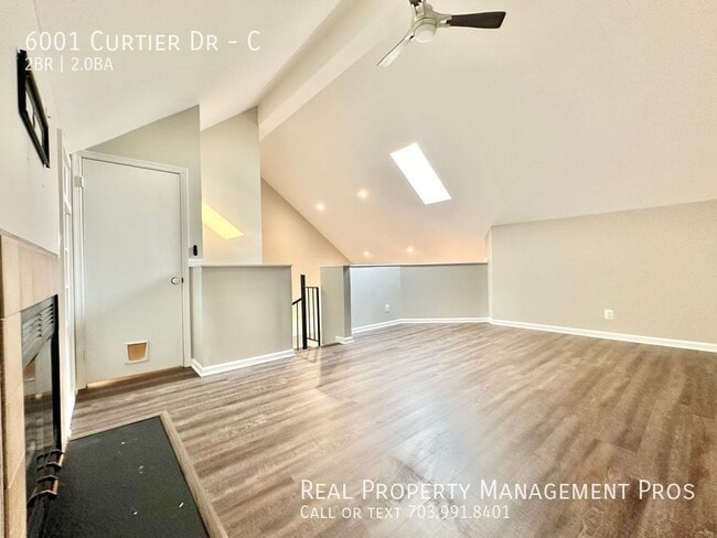 Building Photo - 6001 Curtier Dr