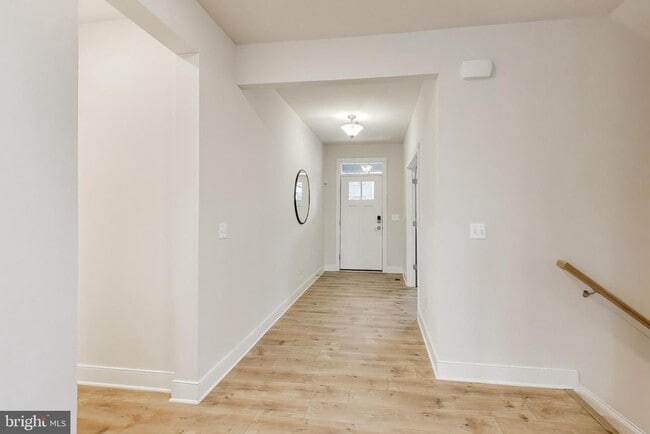 Building Photo - 3897 Hillview Ct