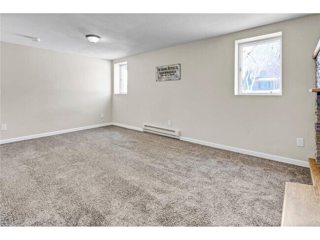 Building Photo - 1209 Lewis Ave SW