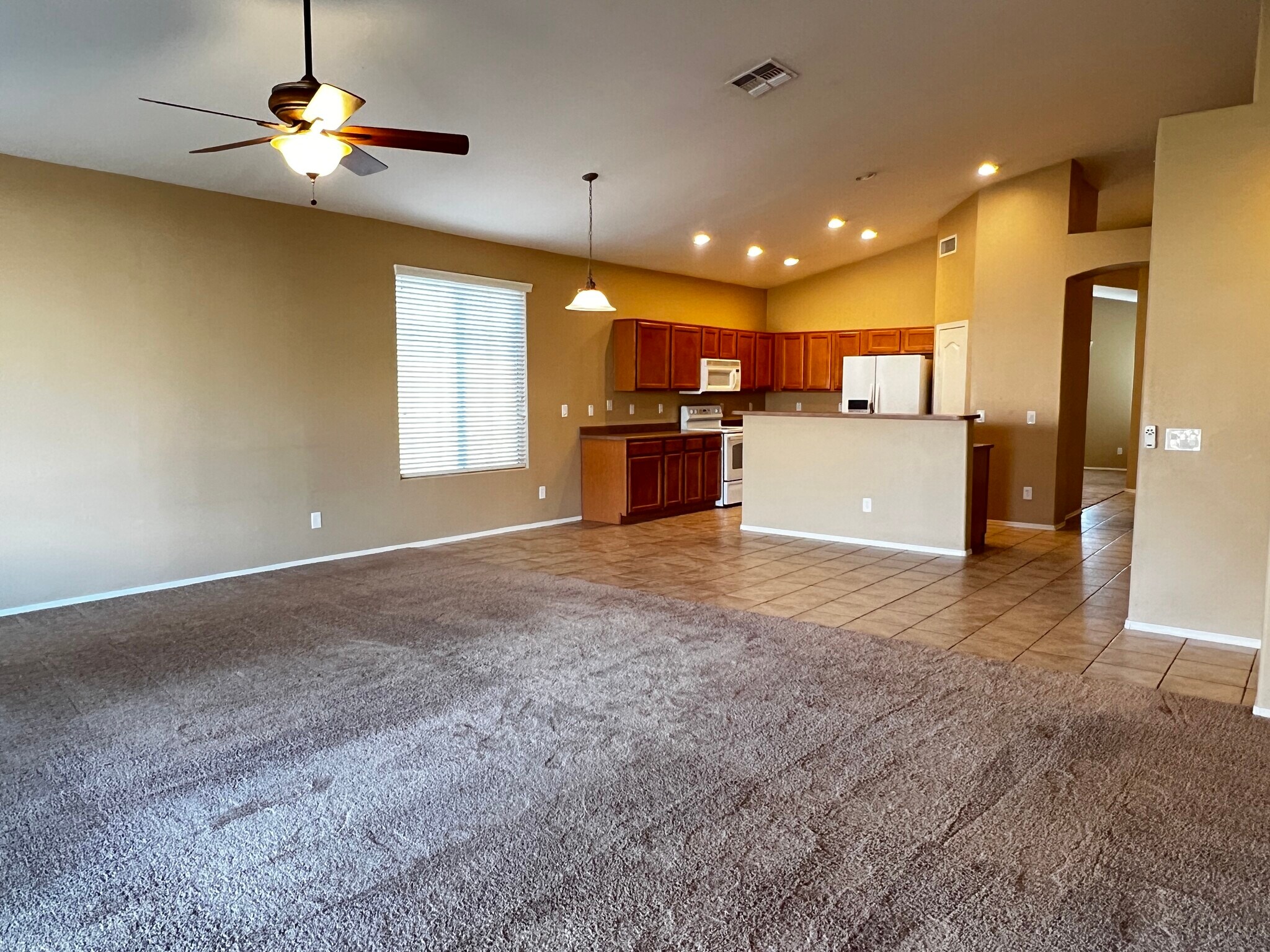 Building Photo - 21992 E Camina Plata