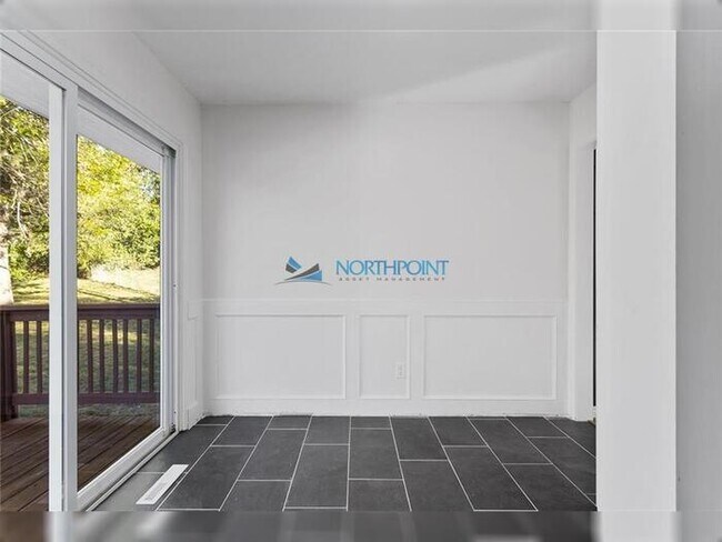 Building Photo - Beautiful 4BR  2BA Home w/ Garage • Big Yard in Camwood