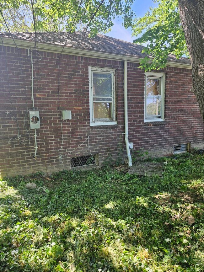 Building Photo - 12094 Penrod St