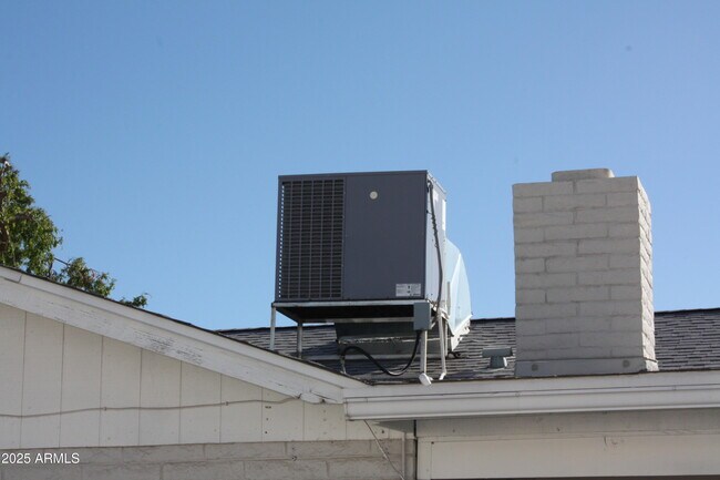 Building Photo - 15420 N 58th Ave