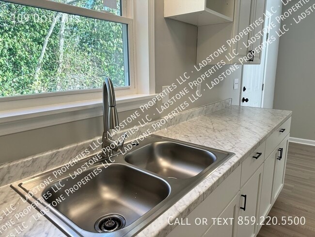 Building Photo - 109 Doty Hts