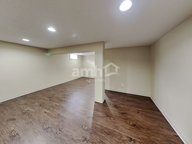 Building Photo - 268 Brandie Dr