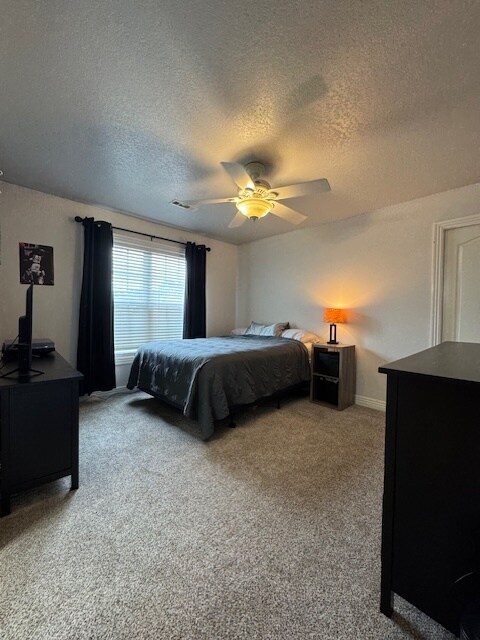 Building Photo - 3906 NE Cadbury Ave