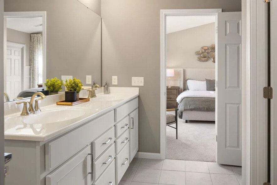 Building Photo - 5567 Eagle Ct