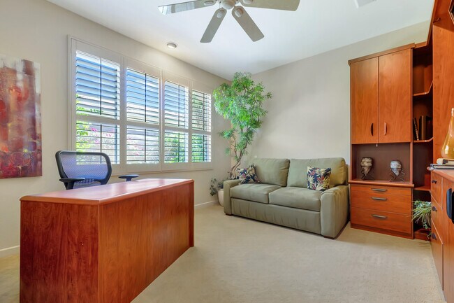 Building Photo - 280 Tomahawk Dr