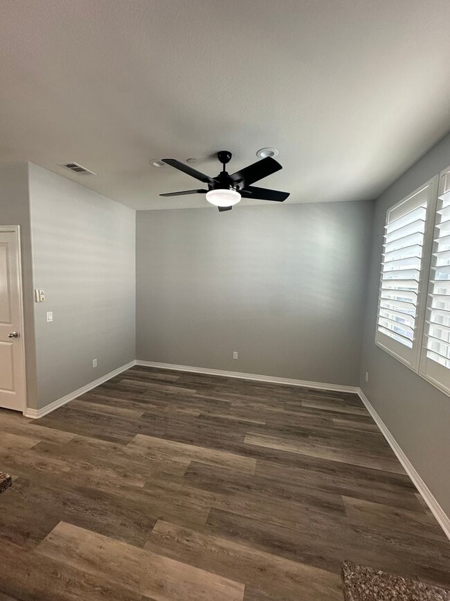 Building Photo - BAYSIDE LANDING - Available Now! 3-story t...