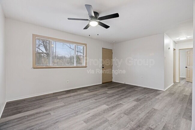 Building Photo - 1414 E Pitman Ave