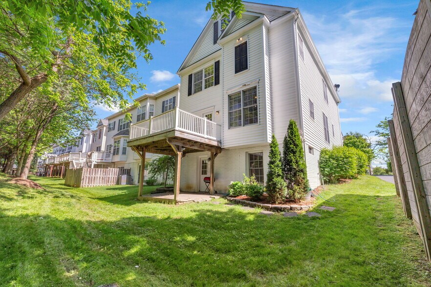 Building Photo - 333 Swanton Ln