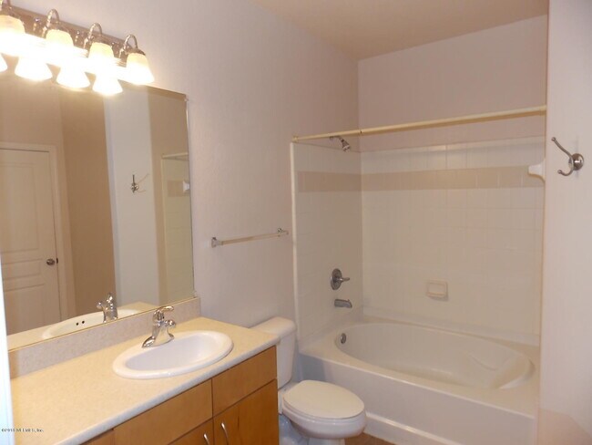 Building Photo - 1001 Monument Rd