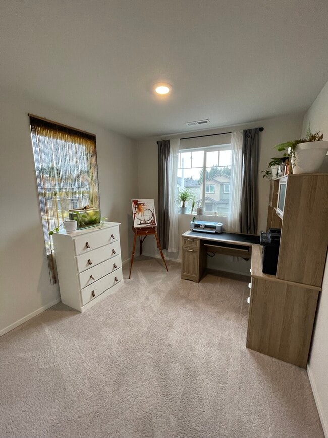 Building Photo - 6312 NE 61st Ave