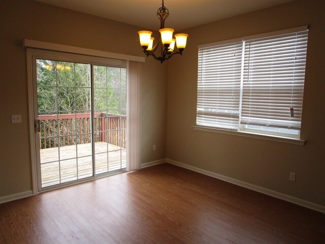 Building Photo - 406 Howell Xing