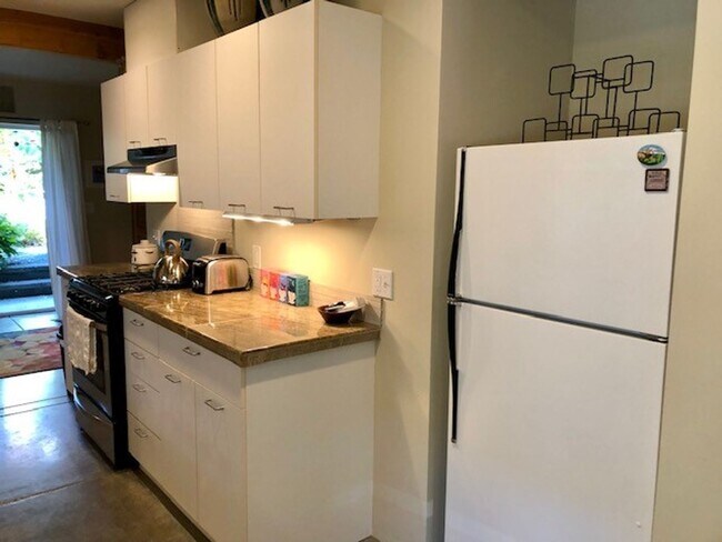 Building Photo - CARTAL DUPLEX