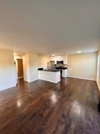 Building Photo - 2 Bed 1 Bath Condo in Martinez