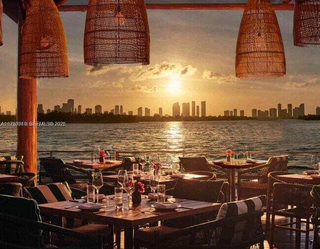 Building Photo - 1100 West Ave