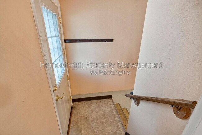 Building Photo - 9826 Ravensbrook Dr