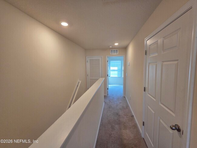 Building Photo - 98 Red House Cir