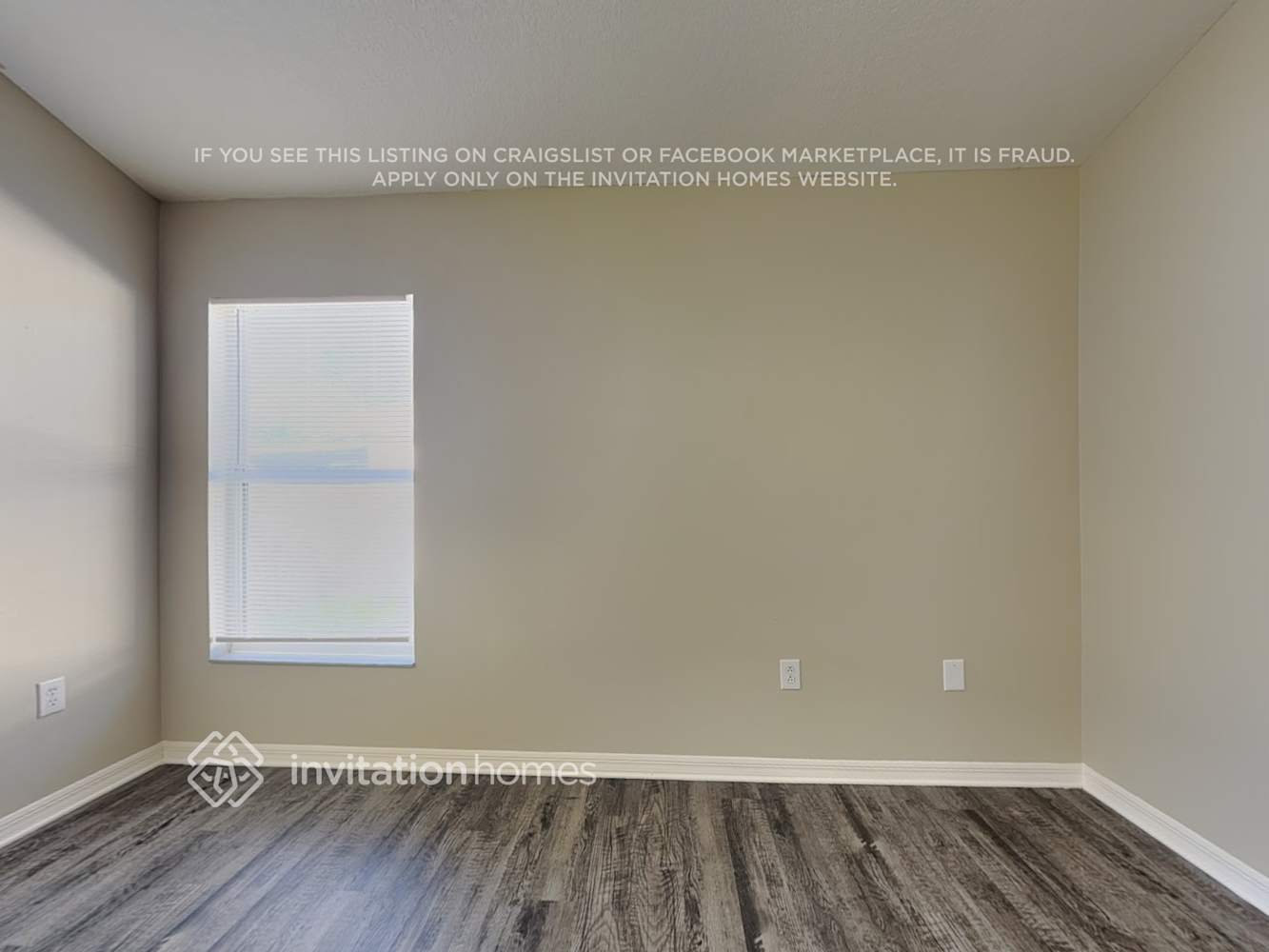 Building Photo - 28418 Meadowrush Way